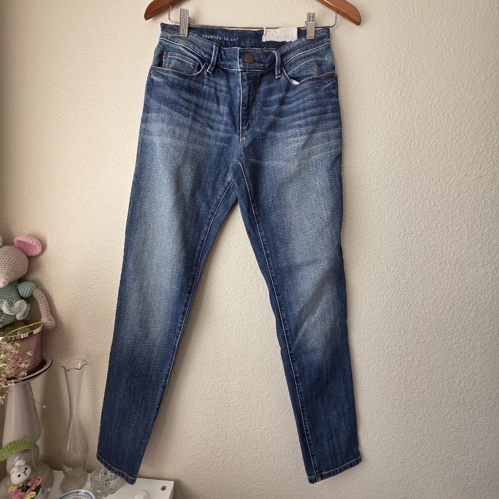 Womens Ann Taylor Loft Relaxed Skinny Jeans Size 26 / 2